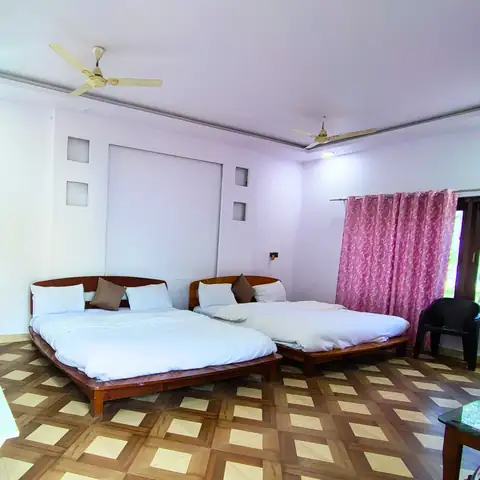 DTR Jungle Hideaways resort property and rooms 8